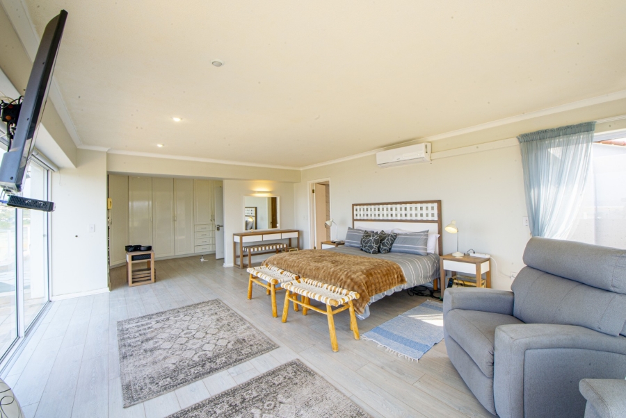 9 Bedroom Property for Sale in Poortjies Western Cape